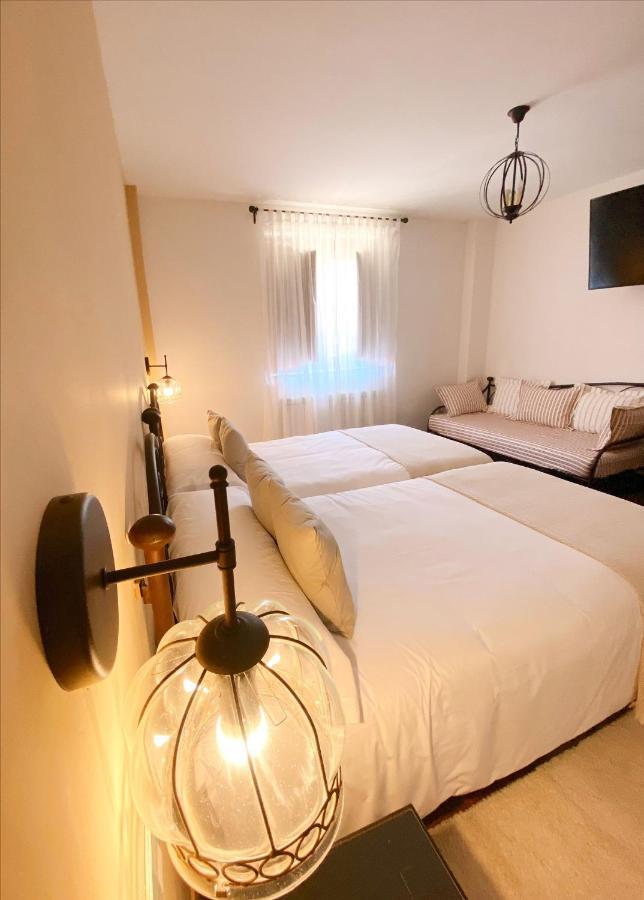 Hotel Rural Candela Y Plata Puerto de Béjar Buitenkant foto