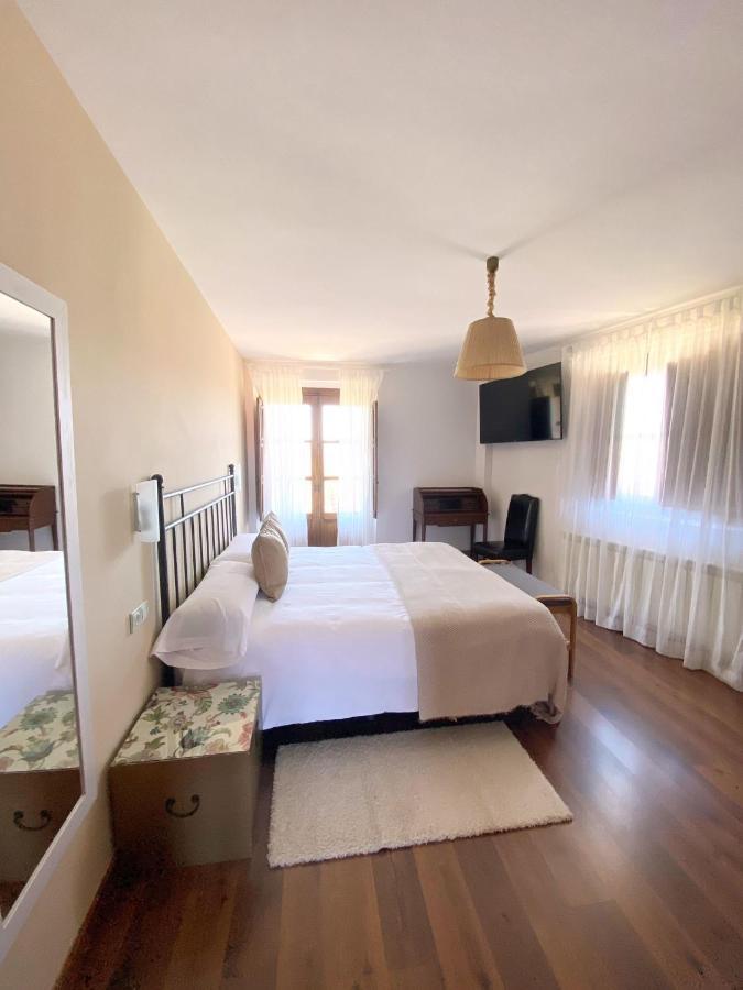 Hotel Rural Candela Y Plata Puerto de Béjar Buitenkant foto